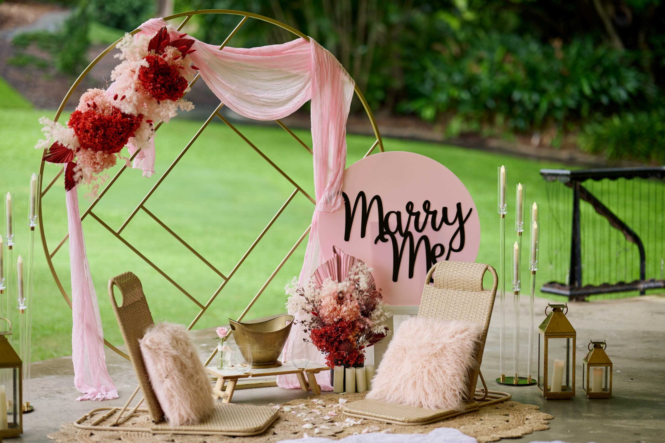luxury proposal picnic decor