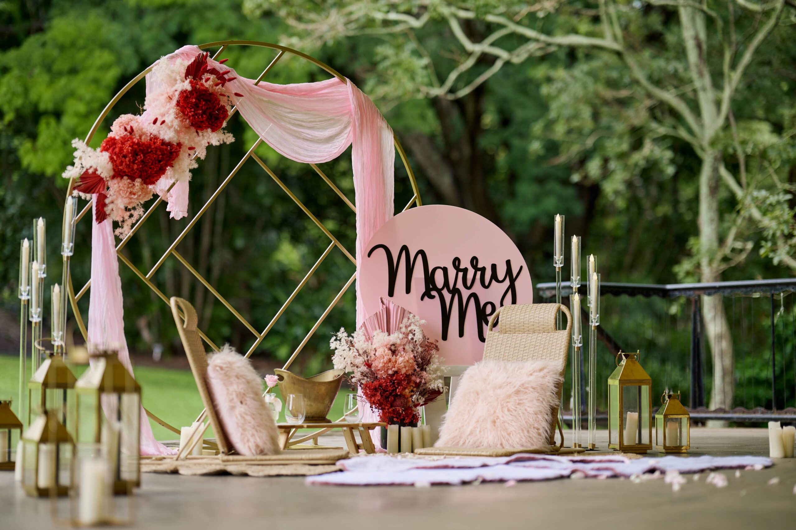 luxury proposal picnic setting