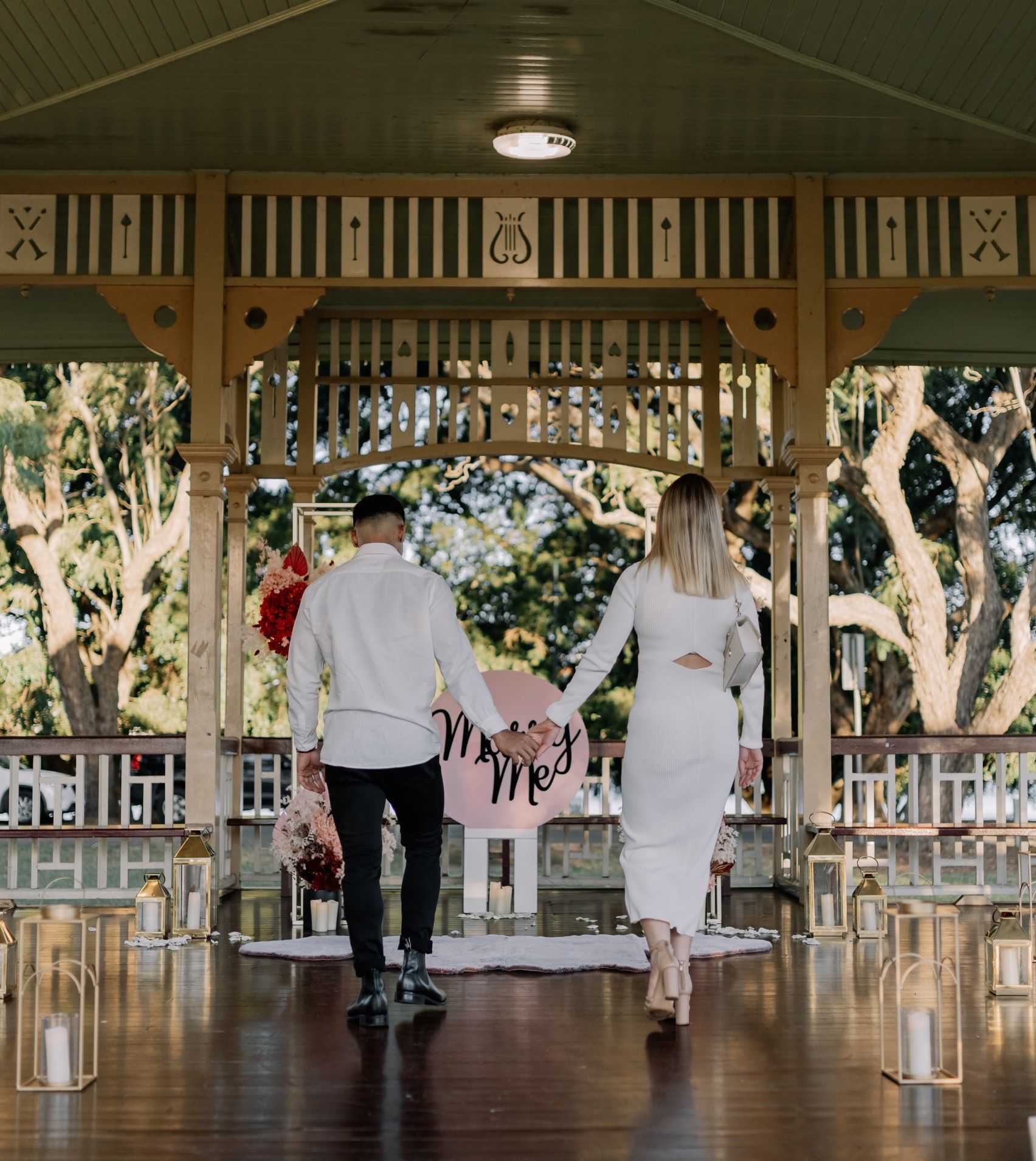 marriage proposal arrival at New Farm Rotunda