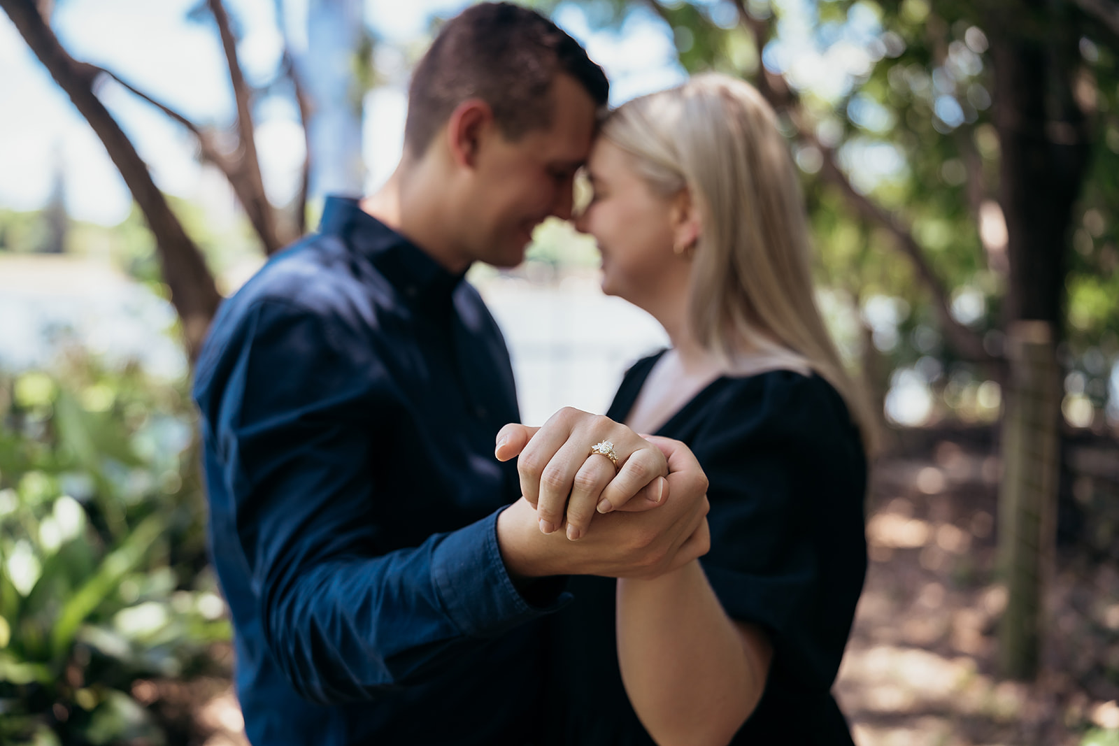 mini engagement photo shoot